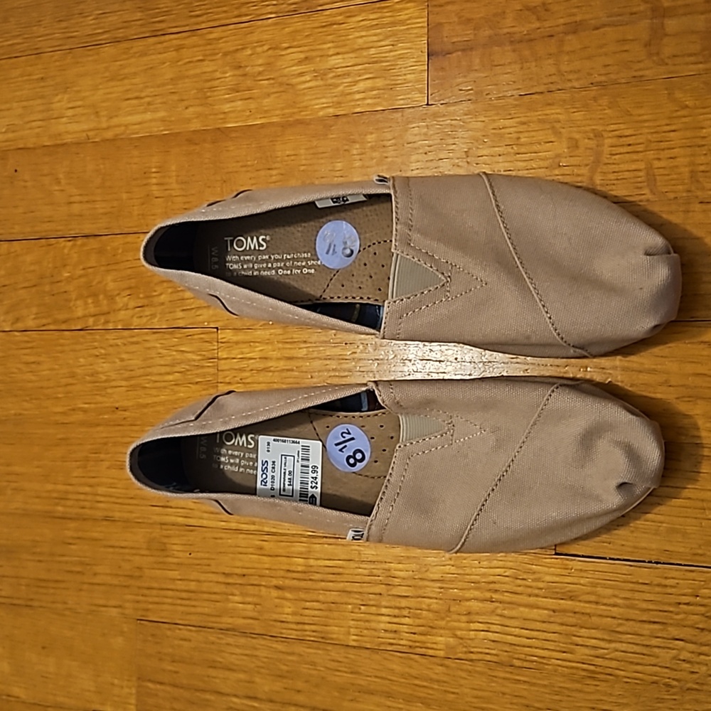 Toms Tan Flat Slip On Size 8.5 Women's